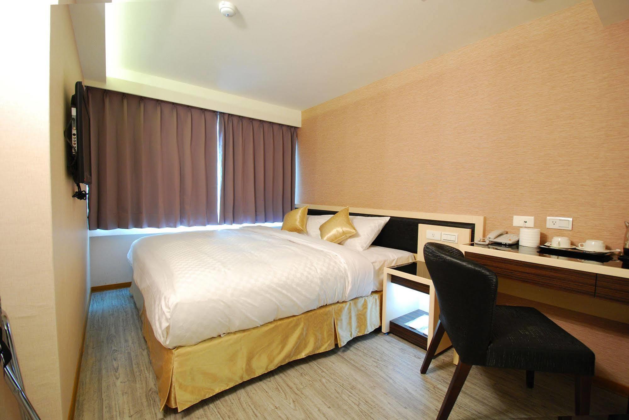 欣欣旅店 Hotel Taipei Bagian luar foto